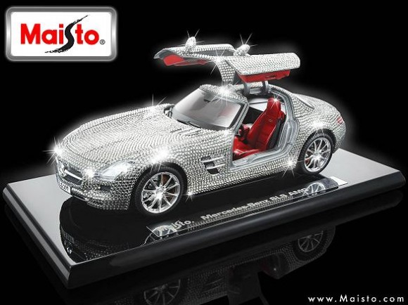 Un’edizione limitata per la Mercedes rivestita di cristalli Swarovski - Le Shopping News Il Magazine per gli Appassionati di Moda e Tendenze