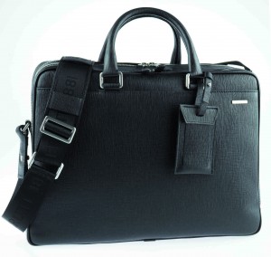 Versatile e funzionale la collezione pelletteria P/E 2013 di Cerruti 1881 - Le Shopping News Il Magazine per gli Appassionati di Moda e Tendenze