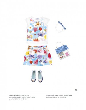 Ispirata  al mondo delle bambole per le bambine e al classico blu per i maschietti la nuova collezione Simonetta Mini 2015 - Le Shopping News Il Magazine per gli Appassionati di Moda e Tendenze