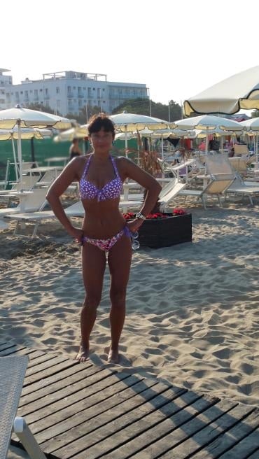 Ana Laura Ribas al mare in bikini firmato Lovable - Le Shopping News Il Magazine per gli Appassionati di Moda e Tendenze