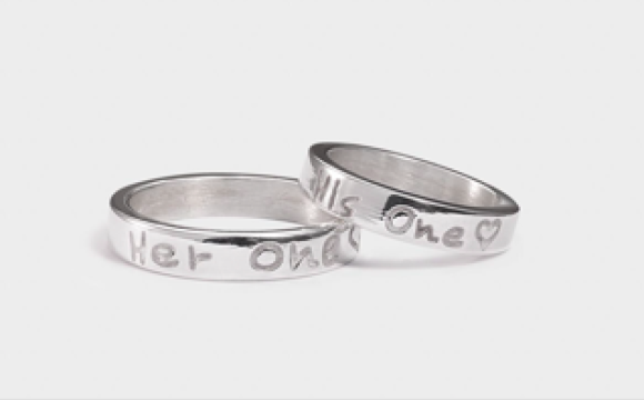 Gli anelli personalizzabili della collezione INKontri made by INK Pezzi Unici sono un must da regalare a San Valentino - Le Shopping News Il Magazine per gli Appassionati di Moda e Tendenze