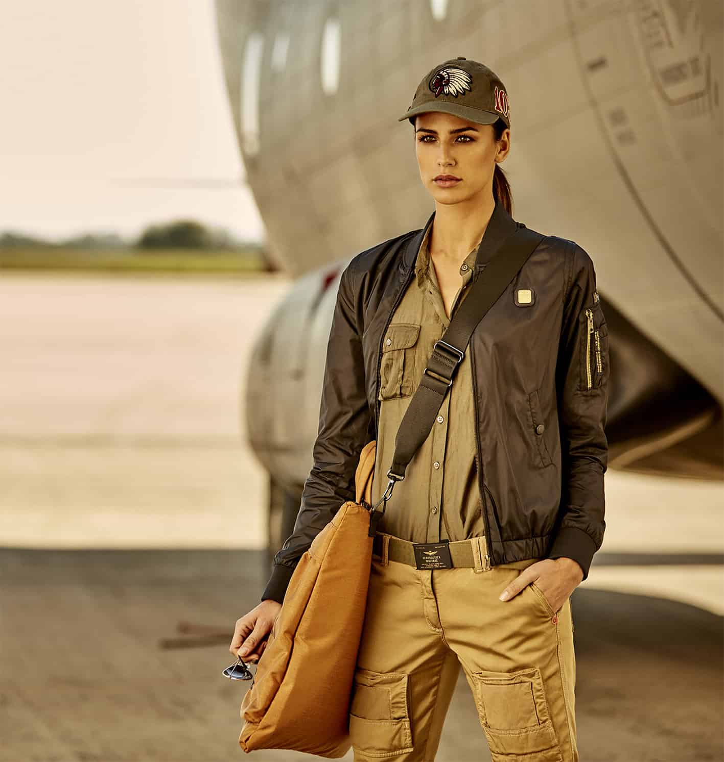 Ispirata al volo e allo stile easy chic la collezione donna SS2017 di Aeronautica Militare - Le Shopping News Il Magazine per gli Appassionati di Moda e Tendenze