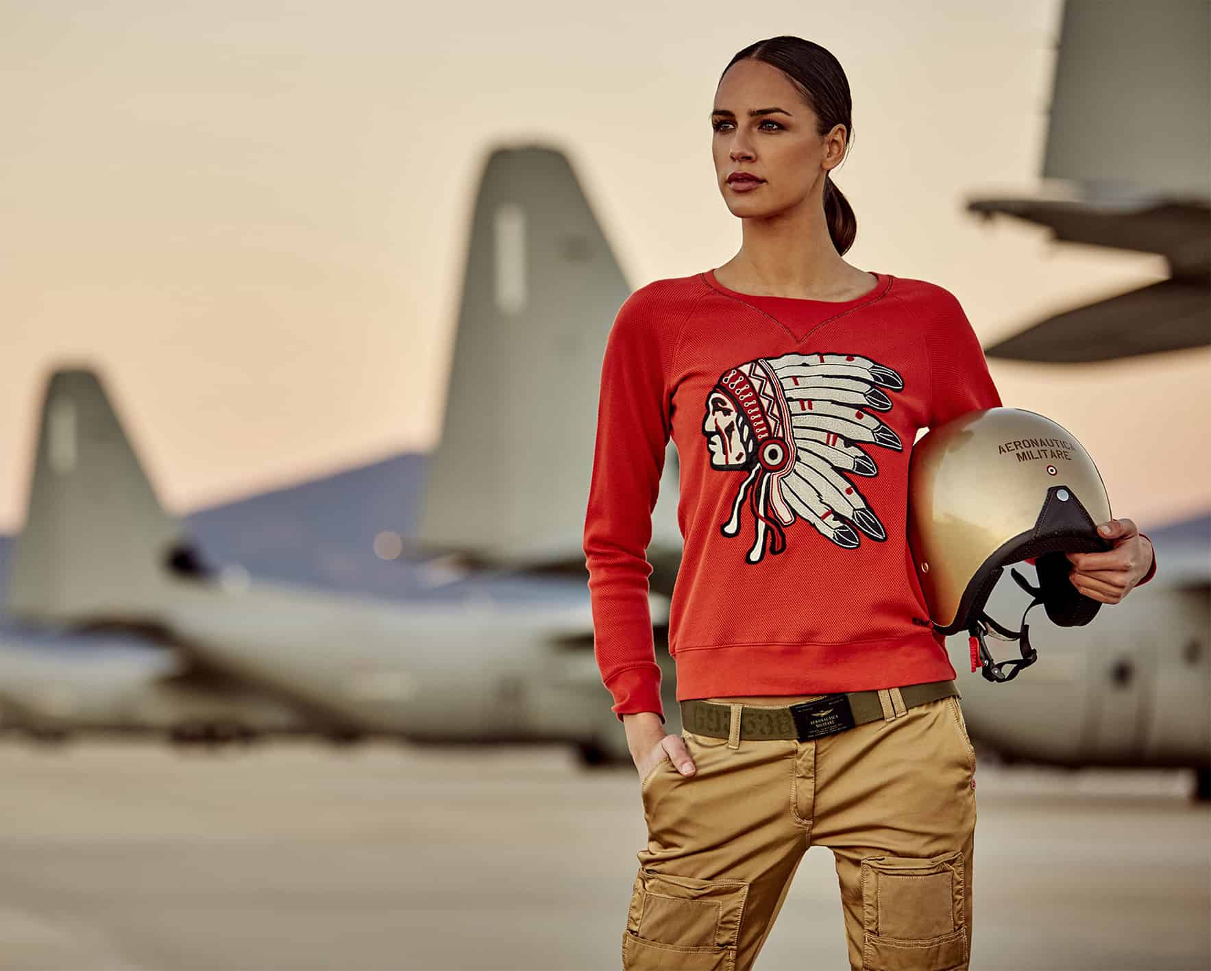 Ispirata al volo e allo stile easy chic la collezione donna SS2017 di Aeronautica Militare - Le Shopping News Il Magazine per gli Appassionati di Moda e Tendenze