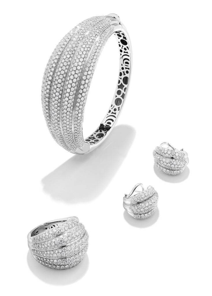 DAMIANI-SPICCHI-DI-LUNA-Parure-in-oro-bianco-e-diamanti-734x1024 Collezione Spicchi di Luna by Damiani, preziosi da indossare ogni giorno