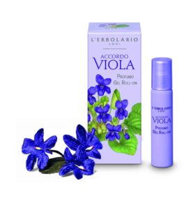 Accordo Viola, la linea Erbolario che contiene tutta la tenerezza e la sensualità del fiore