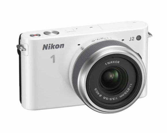 Nikon 1 J2: la nuova fotocamera veloce e compatta con tante innovative funzioni - Le Shopping News Il Magazine per gli Appassionati di Moda e Tendenze