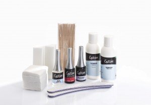 Realizzate anche a casa unghie perfette, con gli Smalti Gel Semipermanenti Estrosa