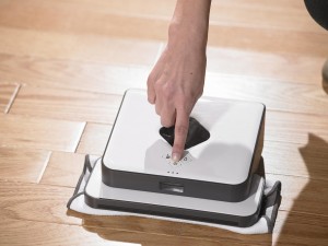 iRobot lancia Braava, il nuovo robot domestico che spolvera e lava i pavimenti