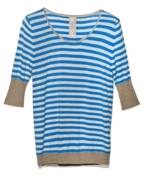Una T-shirt pratica ed elegante? scegli quella in maglina di cotone di Julia Garnett!