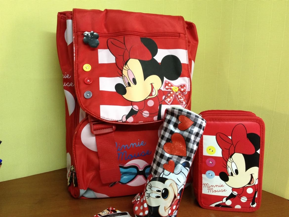 Zaino e astuccio scuola Minni Mouse, per ritornare a scuola in compagnia degli amati personaggi Disney