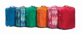 L’interior designer americano Jonathan Adler disegna le più nuove Tumi bags