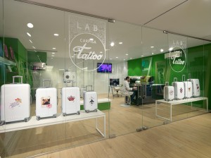 Galleria Carpisa: un negozio dove le borse sono esposte come in una galleria d'arte! - Le Shopping News Il Magazine per gli Appassionati di Moda e Tendenze