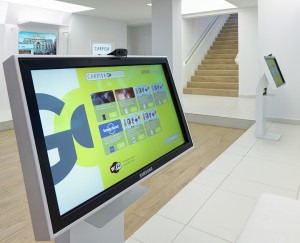 Galleria Carpisa: un negozio dove le borse sono esposte come in una galleria d'arte! - Le Shopping News Il Magazine per gli Appassionati di Moda e Tendenze