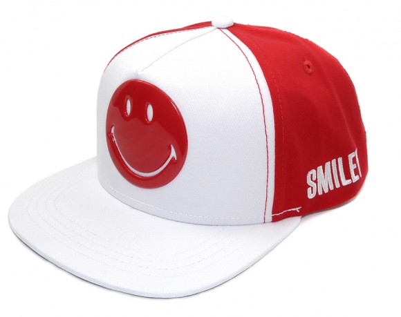 Inconfondibile il sorriso sulla nuova linea di cappellini Smiley!