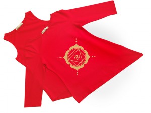 ‪YOGAESSENTIAL propone per il Natale la linea Chakra ‪con il top “Mûlâdhâra” rosso e oro