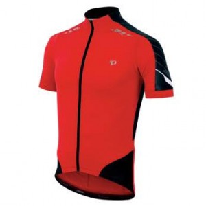 Pearl Izumi e le sue giacche che aiutano a rendere visibili ciclisti e motociclisti anche di notte - Le Shopping News Il Magazine per gli Appassionati di Moda e Tendenze