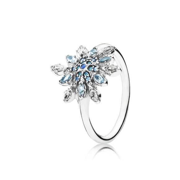 Quest'anno il blu è il colore del Natale: te lo suggerisce Pandora! - Le Shopping News Il Magazine per gli Appassionati di Moda e Tendenze