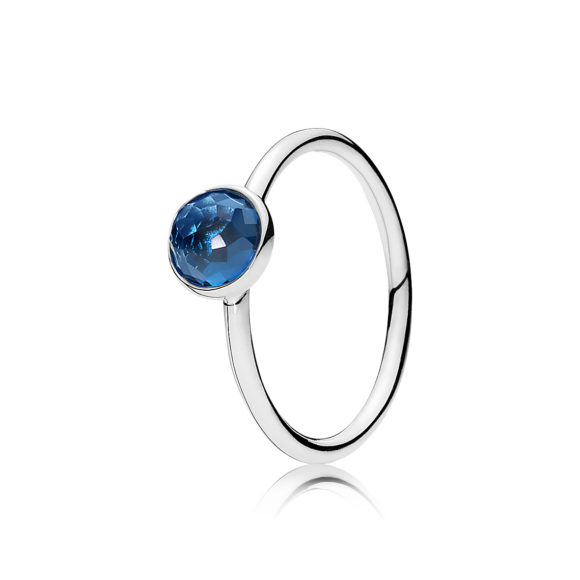 Quest'anno il blu è il colore del Natale: te lo suggerisce Pandora! - Le Shopping News Il Magazine per gli Appassionati di Moda e Tendenze