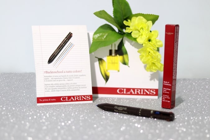 Occhi e labbra truccati alla perfezione con Stylo 4 Couleurs, la penna all-in-one firmata Clarins