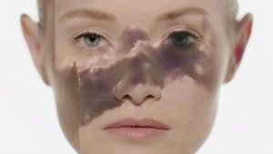 Con la nuova Linea Antipollution di Clinians pelle protetta da smog e stress!