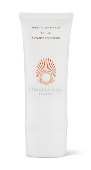 Su The Beautyaholic's Shop l'innovativo solare viso Mineral UV Shield SPF30 di Omorovicza - Le Shopping News Il Magazine per gli Appassionati di Moda e Tendenze