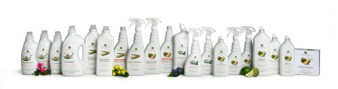 Unes presenta Green Oasis Casa, prodotti ecosostenibili di origine vegetale per la cura della casa e del bucato