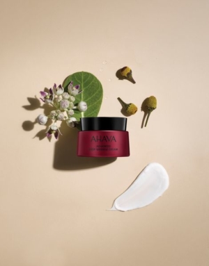 Prodotti Ahava per la cura del viso : Mineral Mud Mask e Apple of Sodom - Le Shopping News Il Magazine per gli Appassionati di Moda e Tendenze