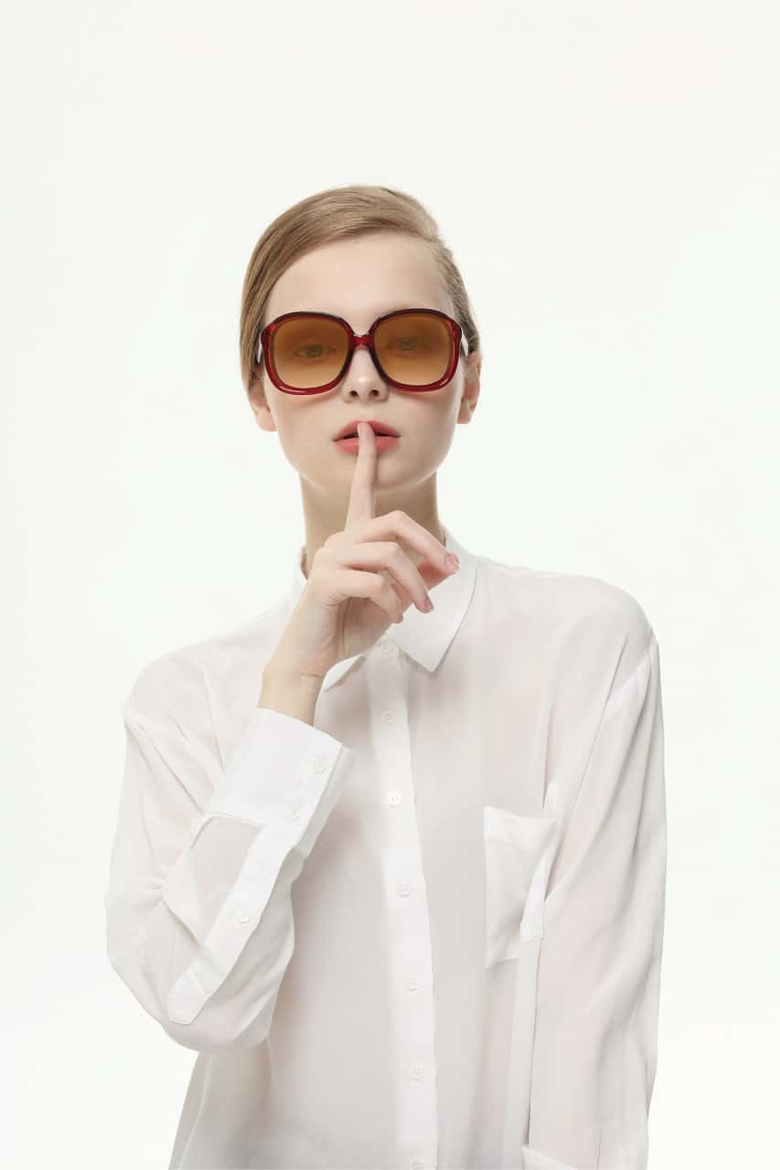 Occhiali da sole estate 2019: i modelli da uomo e da donna e le tendenze da non perdere - Le Shopping News Il Magazine per gli Appassionati di Moda e Tendenze