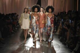 Aigner: p/e 2020 vestite da...'DIVINE'