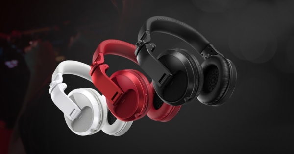 Novità Pioneer DJ: cuffie HDJ-X5BT in versione color oro - Le Shopping News Il Magazine per gli Appassionati di Moda e Tendenze