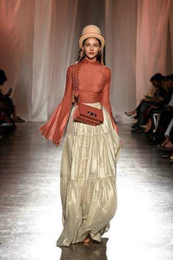Aigner: p/e 2020 vestite da...'DIVINE' - Le Shopping News Il Magazine per gli Appassionati di Moda e Tendenze Aigner: p/e 2020 vestite da...'DIVINE' - Le Shopping News Il Magazine per gli Appassionati di Moda e Tendenze