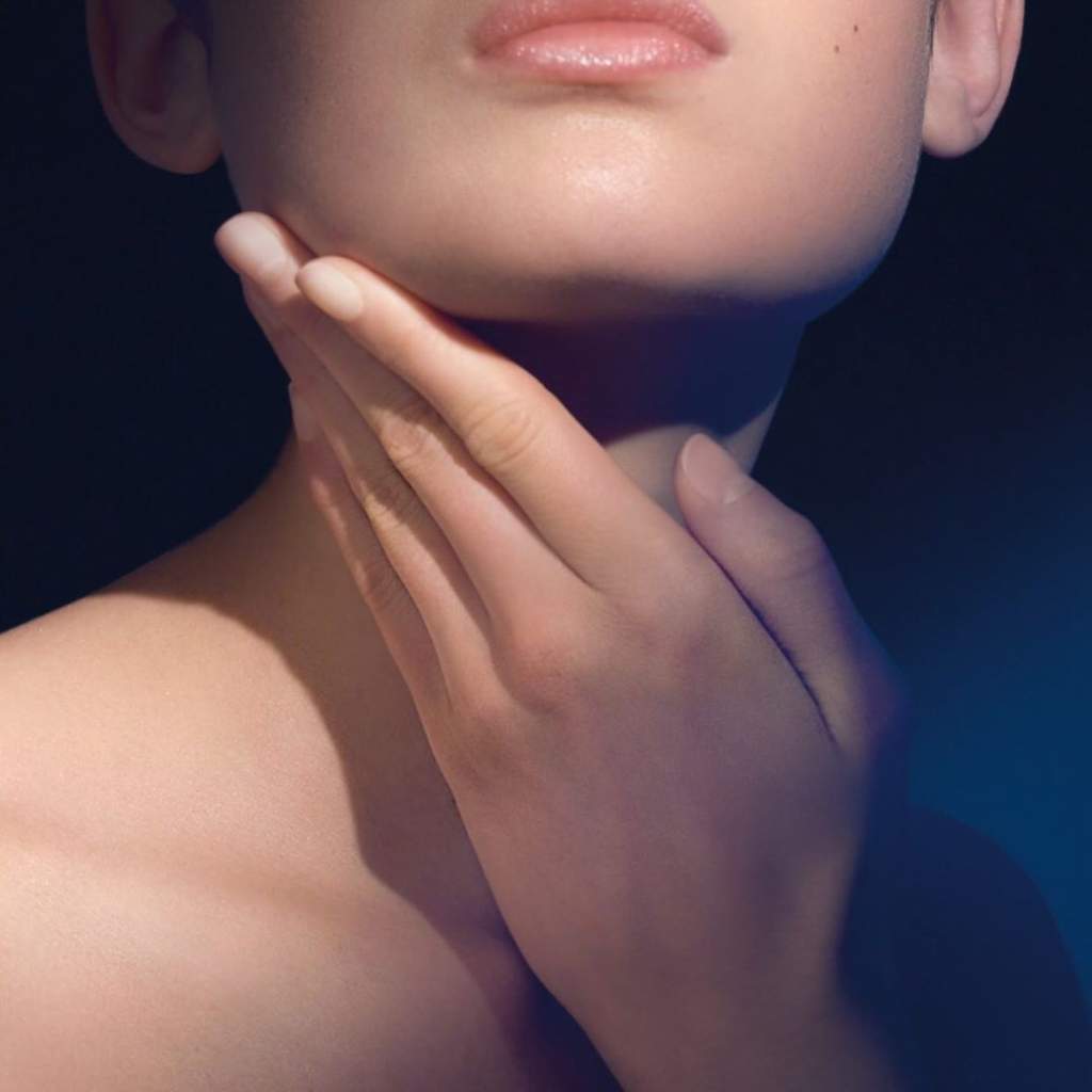 La Mer, il nuovo The Neck and Décolleté Concentrate - Le Shopping News Il Magazine per gli Appassionati di Moda e Tendenze
