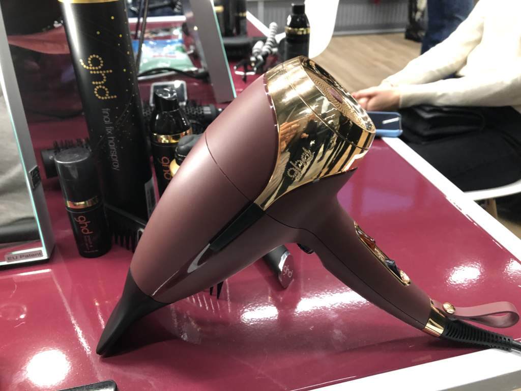 Asciugacapelli Ghd: scopri Helios, per uno styling professionale a casa tua - Le Shopping News Il Magazine per gli Appassionati di Moda e Tendenze