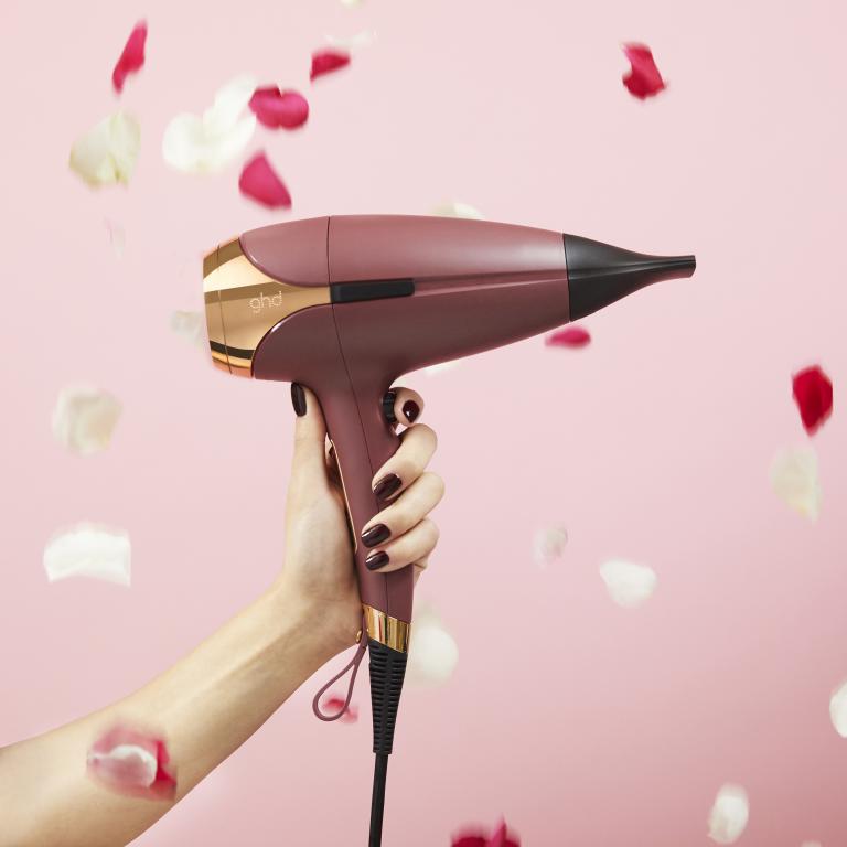 Asciugacapelli Ghd: scopri Helios, per uno styling professionale a casa tua - Le Shopping News Il Magazine per gli Appassionati di Moda e Tendenze