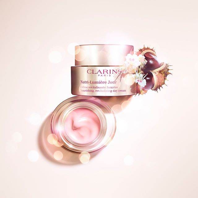 Clarins Nutri-Lumière, i quattro nuovi trattamenti per la pelle matura - Le Shopping News Il Magazine per gli Appassionati di Moda e Tendenze