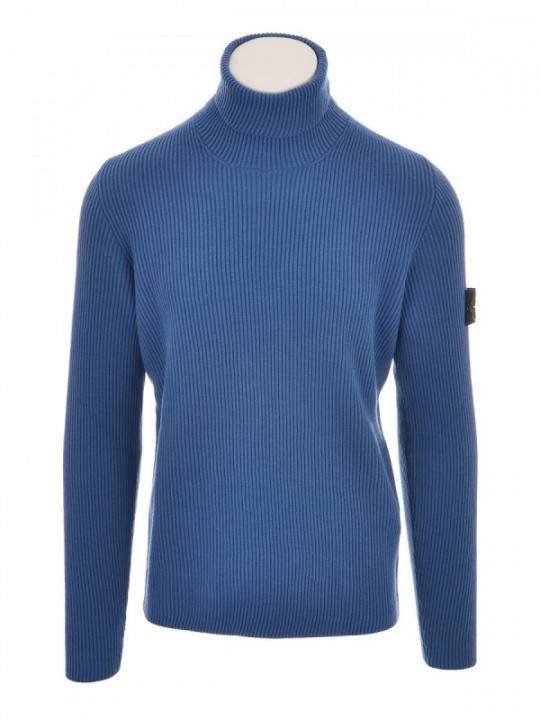 2-29100477-home_default La nuova collezione Stone Island è ricca di tessuti tecnici e forme dinamiche
