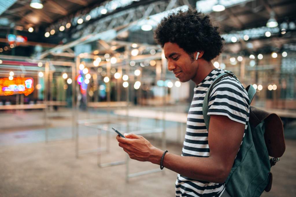 AQL: nuovi auricolari e cuffie con tecnologia noise cancelling - Le Shopping News Il Magazine per gli Appassionati di Moda e Tendenze