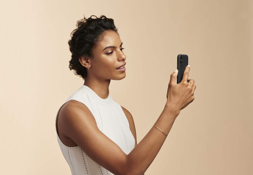 Estee Lauder, consulenze virtuali con esperti di bellezza - Le Shopping News Il Magazine per gli Appassionati di Moda e Tendenze