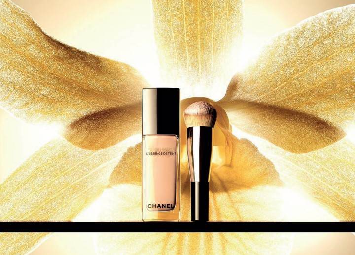 Chanel Sublimage L’Essence De Teint Chanel: il nuovo fondotinta in siero - Le Shopping News Il Magazine per gli Appassionati di Moda e Tendenze