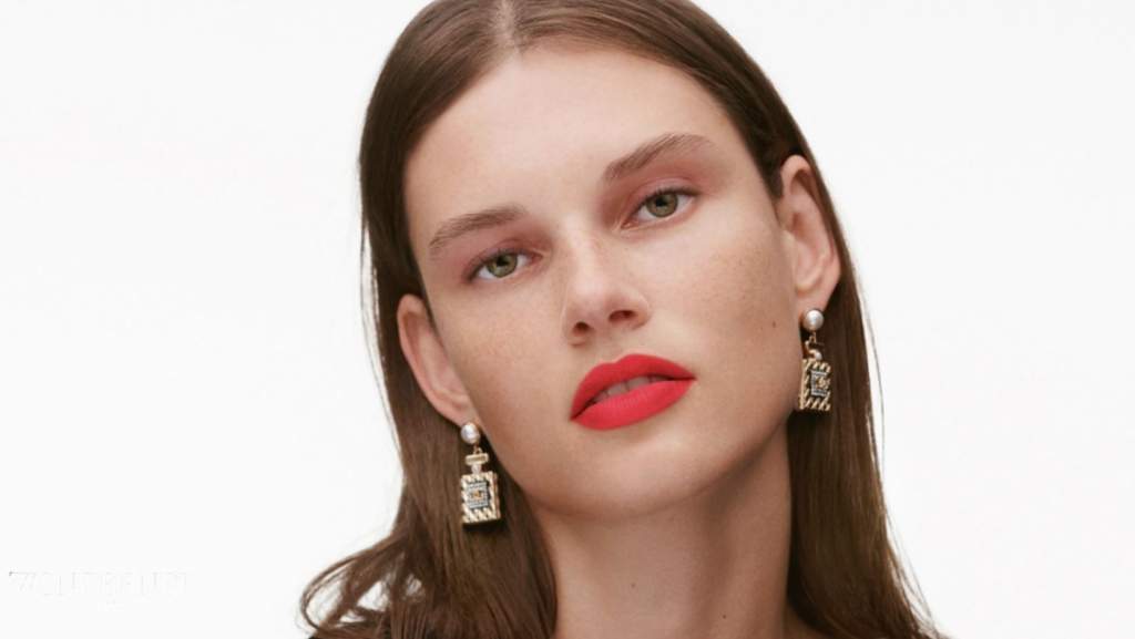Chanel Lipscanner, il primo scanner colore della Maison - Le Shopping News Il Magazine per gli Appassionati di Moda e Tendenze Chanel Lipscanner, il primo scanner colore della Maison - Le Shopping News Il Magazine per gli Appassionati di Moda e Tendenze
