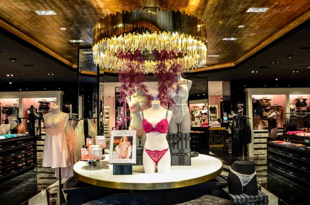 Victoria's Secret, le novità al flagship store di Milano - Le Shopping News Il Magazine per gli Appassionati di Moda e Tendenze