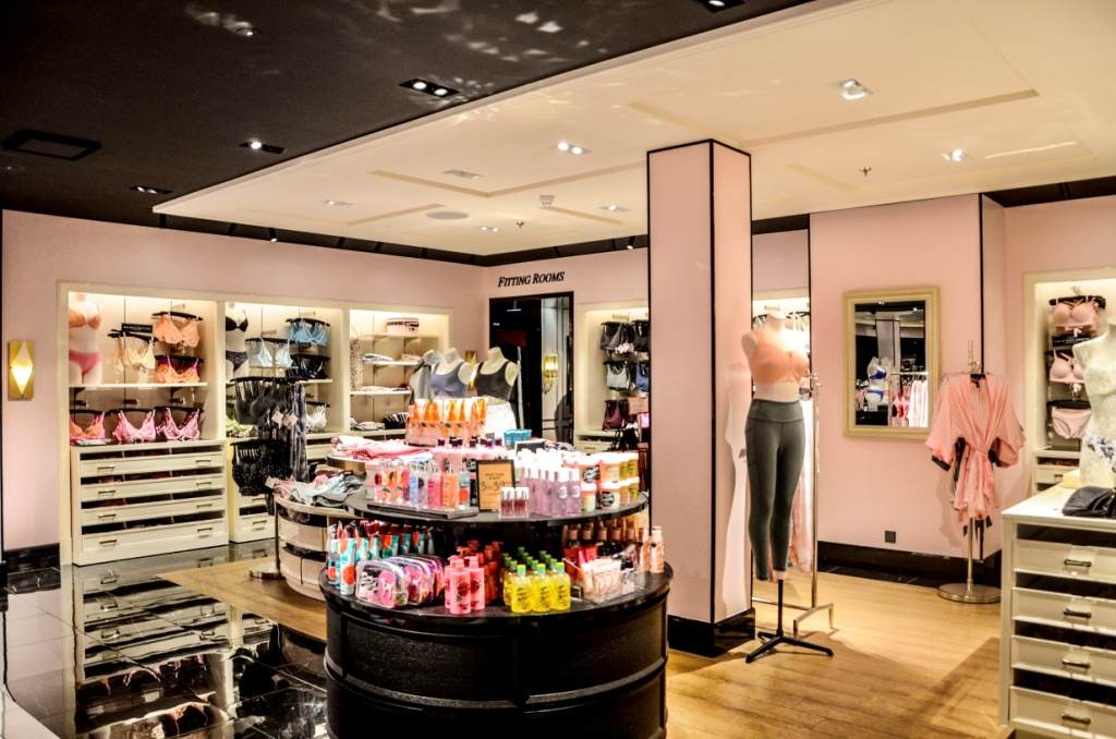 Victoria's Secret, le novità al flagship store di Milano - Le Shopping News Il Magazine per gli Appassionati di Moda e Tendenze