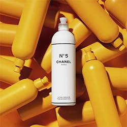 Chanel Factory 5, la nuova collezione che celebra N°5 - Le Shopping News Il Magazine per gli Appassionati di Moda e Tendenze