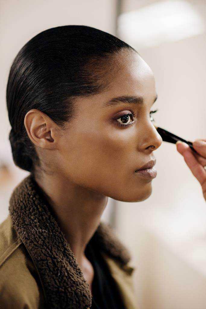 Chanel beauty primavera estate 2022: il backstage della sfilata - Le Shopping News Il Magazine per gli Appassionati di Moda e Tendenze Chanel beauty primavera estate 2022: il backstage della sfilata - Le Shopping News Il Magazine per gli Appassionati di Moda e Tendenze