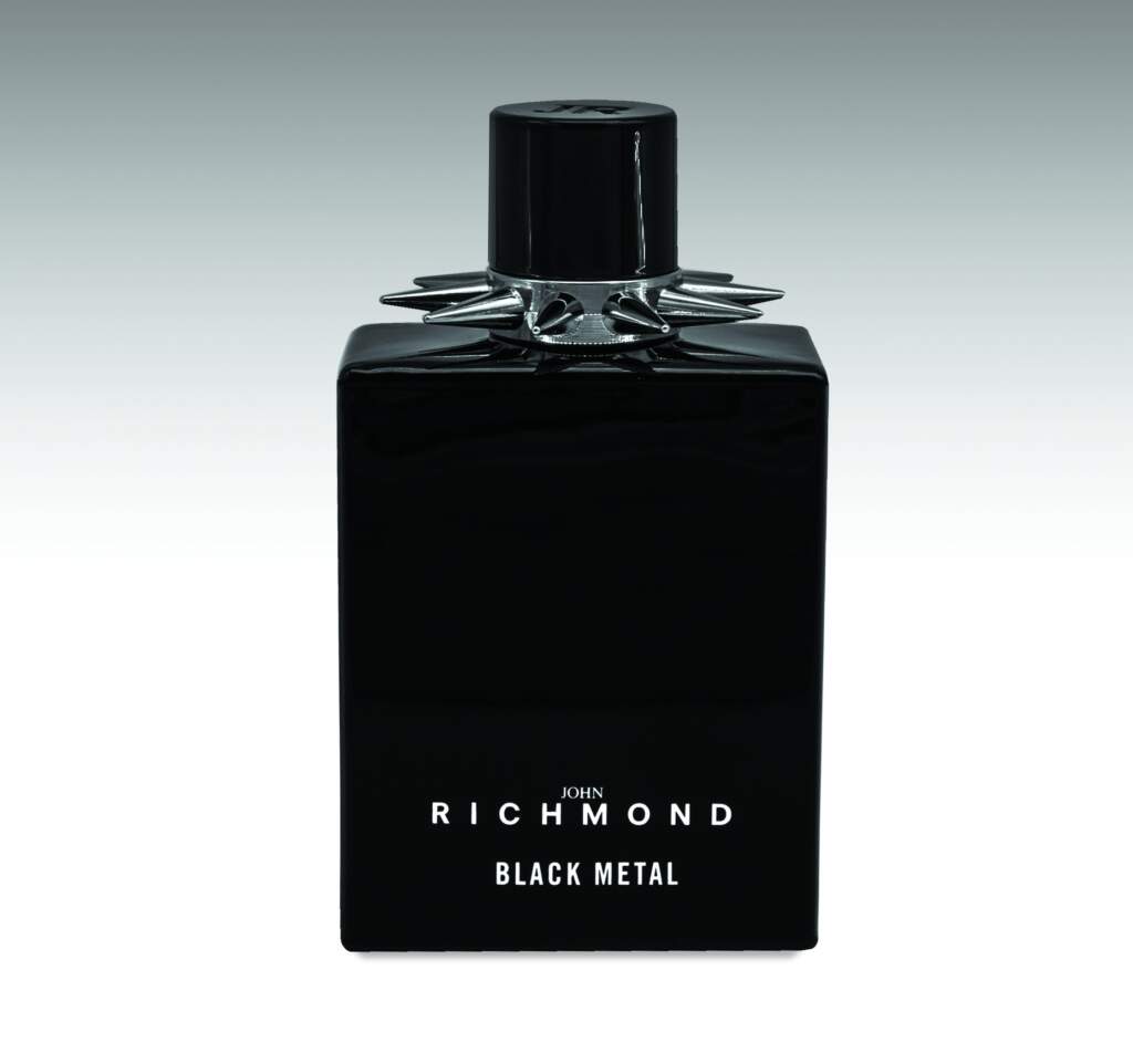 John Richmond, il nuovo profumo donna Black Metal - Le Shopping News Il Magazine per gli Appassionati di Moda e Tendenze