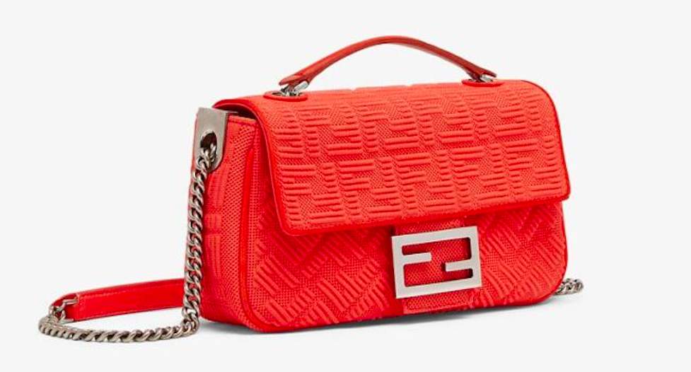 Schermata-2021-12-08-alle-06.11.20 Borsa Baguette di Fendi, il regalo perfetto per il prossimo Natale
