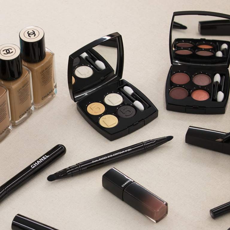 Chanel Metiers d'Art 2021 2022: il backstage del trucco per lo show - Le Shopping News Il Magazine per gli Appassionati di Moda e Tendenze