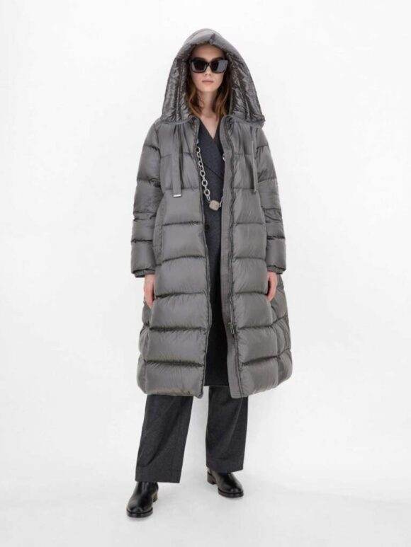 Max Mara: i nuovi piumini per l'inverno 2022 - Le Shopping News Il Magazine per gli Appassionati di Moda e Tendenze