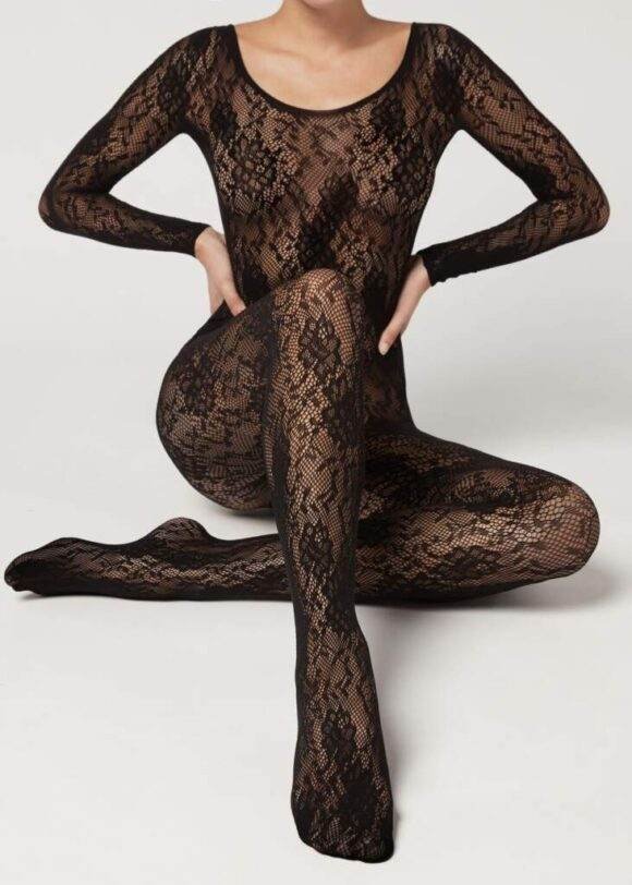 tuta-pizzo-580x812 Calzedonia e la nuova collezione inverno 2022