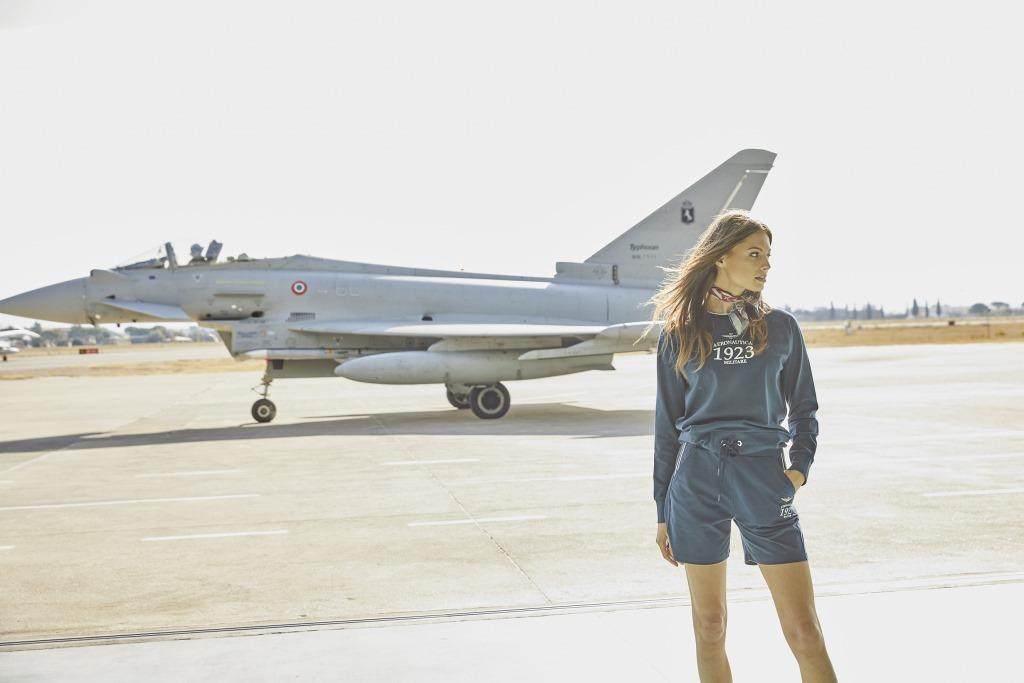 Aeronautica Militare, la collezione donna primavera estate 2022 - Le Shopping News Il Magazine per gli Appassionati di Moda e Tendenze
